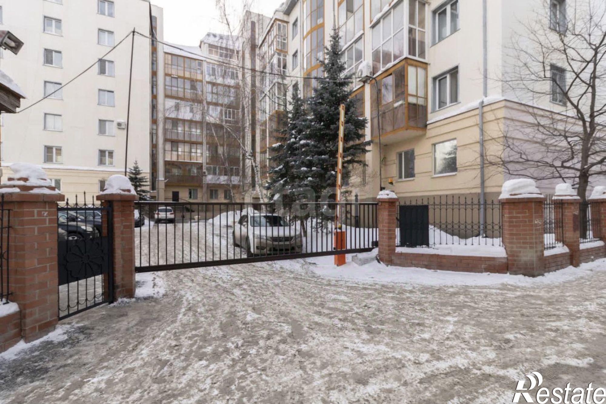 Купить офис, помещение под офис за 8 473 010 рублей на ул Республики, 171 2