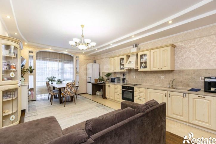 3-комн квартира ул Максима Горького, 68 1,  д. 68 1,  к. 1