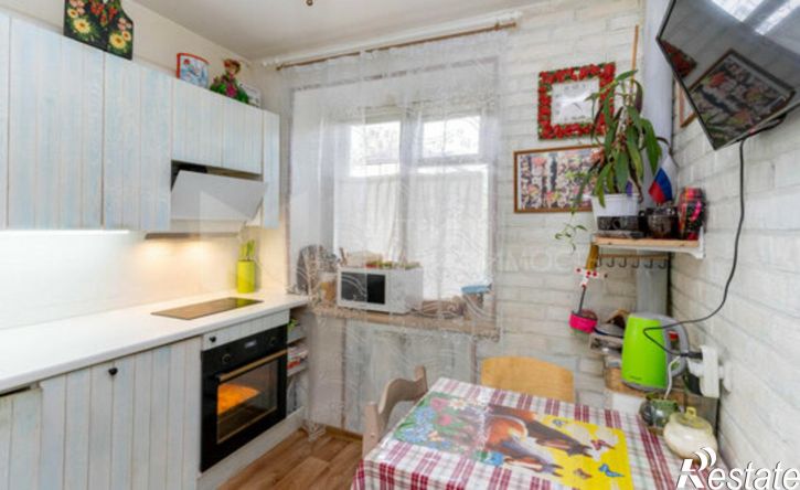 2-комн квартира улица Парфёнова, 17,  д. 17