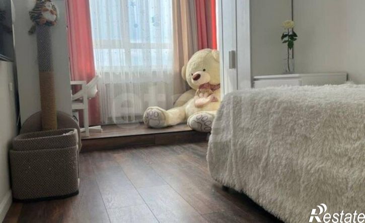 4-комн квартира улица Газовиков, 73,  д. 73