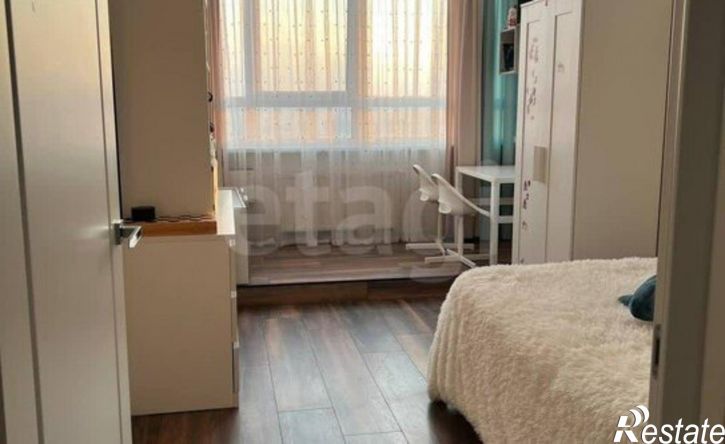 4-комн квартира улица Газовиков, 73,  д. 73