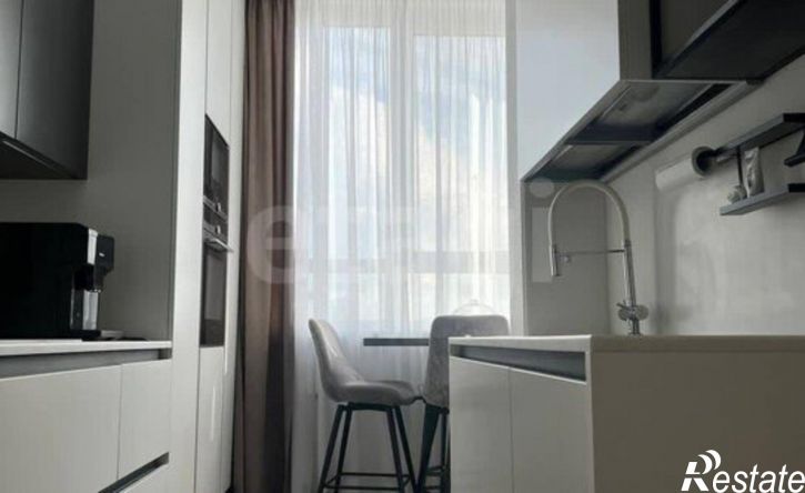 4-комн квартира улица Газовиков, 73,  д. 73