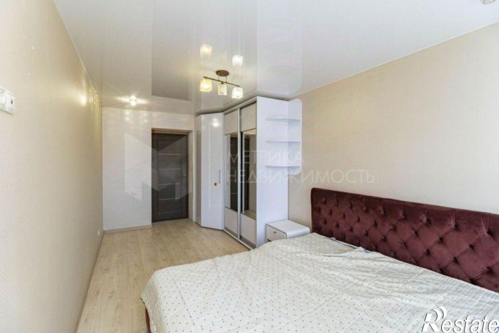 3-комн квартира улица Мельникайте, 103,  д. 103