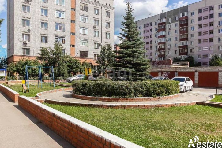 4-комн квартира улица Пржевальского, 35,  д. 35