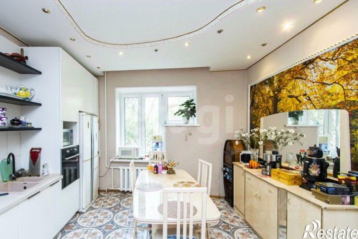 4-комн квартира улица Пржевальского, 35,  д. 35