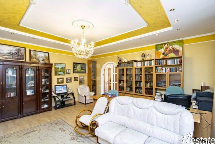 4-комн квартира улица Пржевальского, 35,  д. 35