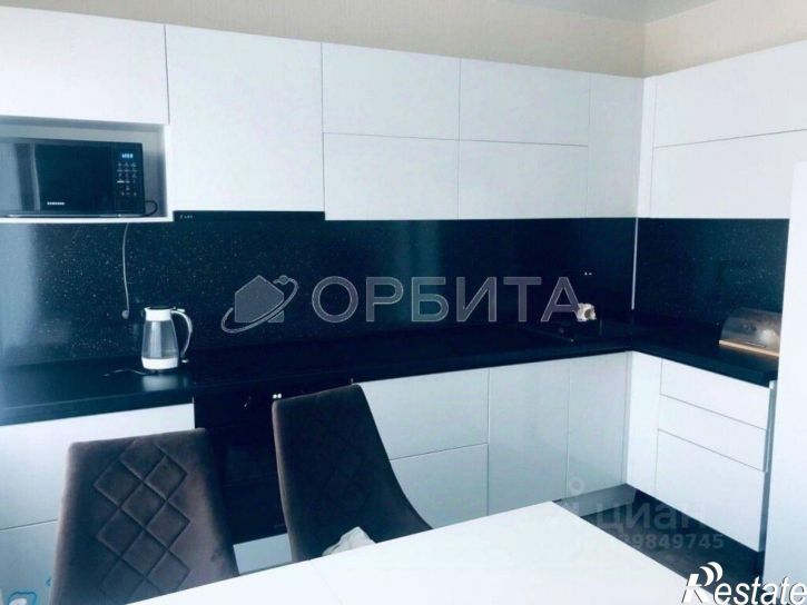 3-комн квартира ул Муравленко, 7,  д. 7