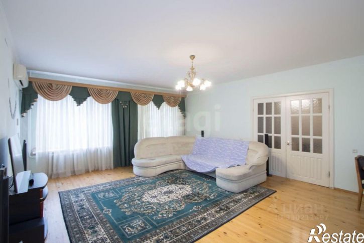 4-комн квартира улица Свердлова, 1,  д. 1