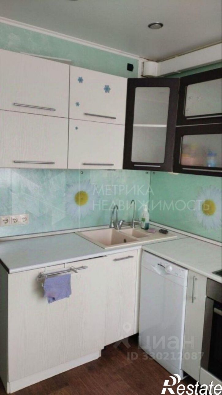 3-комн квартира пр-д Стахановцев, 1,  д. 1