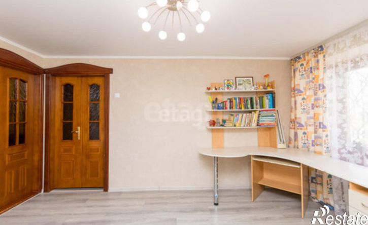4-комн квартира улица 70 лет Октября, 24,  д. 24