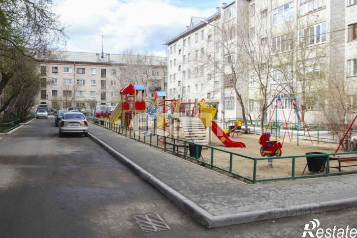 2-комн квартира улица Серова, 19,  д. 19