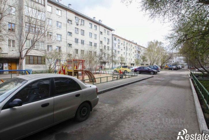 2-комн квартира улица Серова, 19,  д. 19