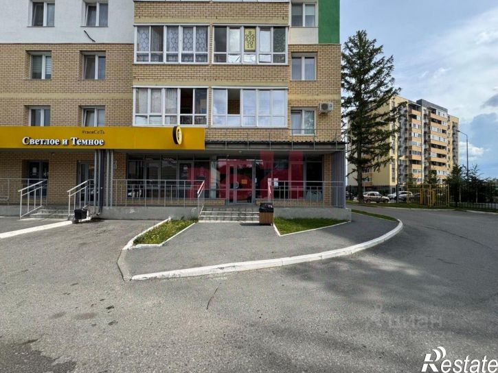 Торговое помещение улица Парада Победы, 9,  д. 9