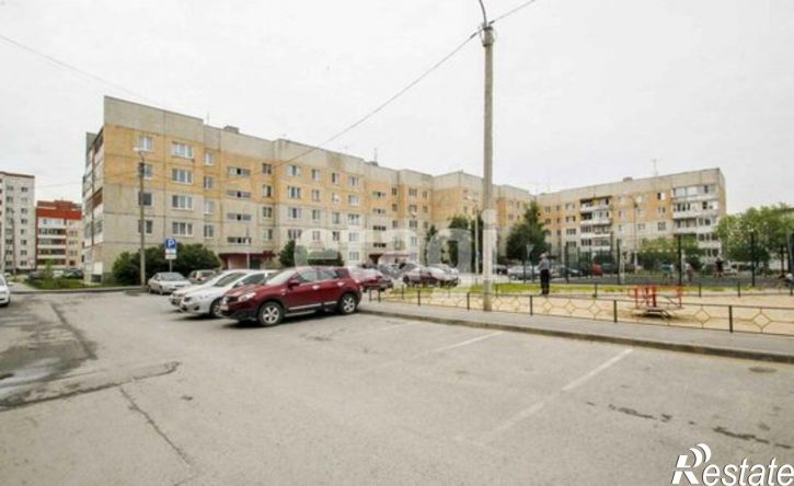 2-комн квартира улица Домостроителей, 8,  д. 8