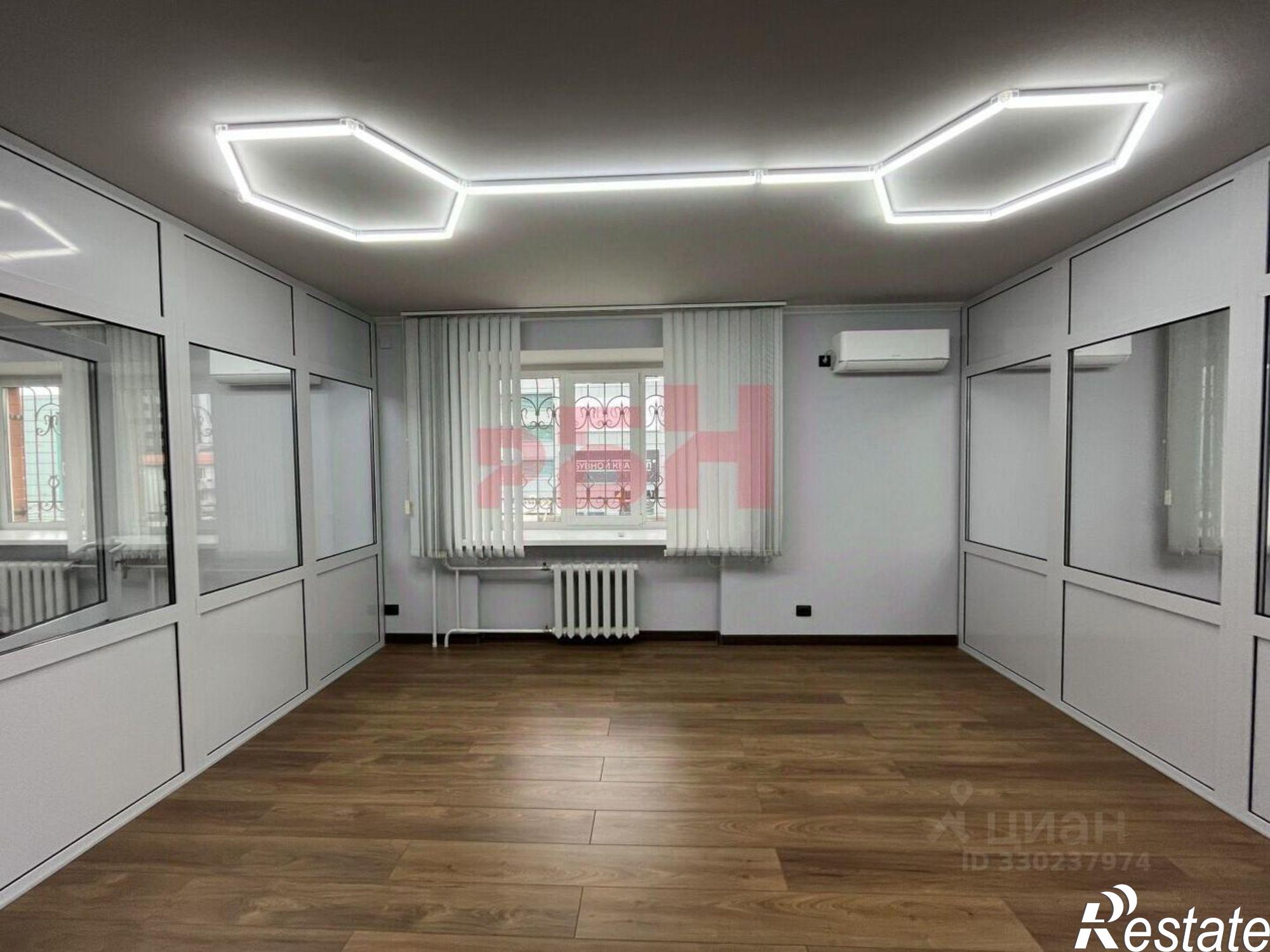 Сдать офис, помещение под офис за 326 200 рублей на ул Герцена, 86а