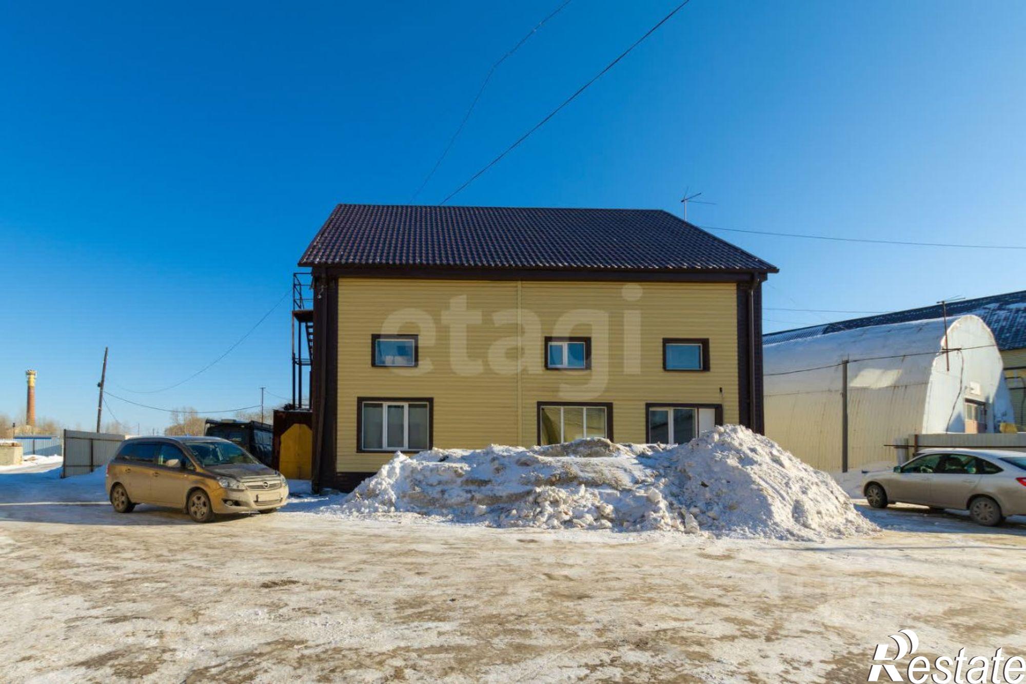 Купить складское помещение за 180 001 000 рублей на ул Камчатская, 183