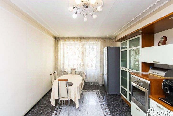 3-комн квартира улица 8 Марта, 2,  д. 2