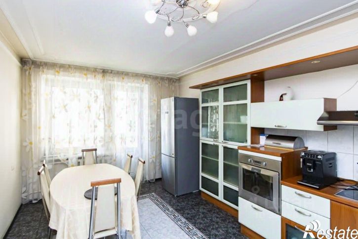 3-комн квартира улица 8 Марта, 2,  д. 2