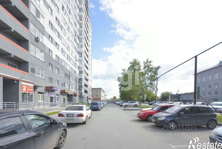 2-комн квартира ул Бакинских Комиссаров, 3,  д. 3