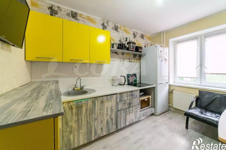 2-комн квартира улица Мебельщиков, 3,  д. 3