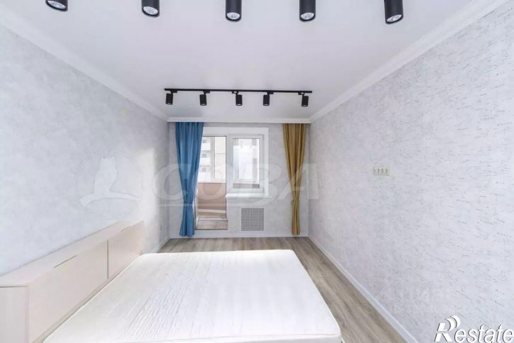 2-комн квартира улица Котельщиков, 19,  д. 19