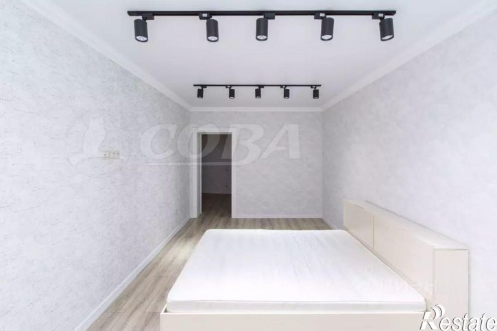 2-комн квартира улица Котельщиков, 19,  д. 19