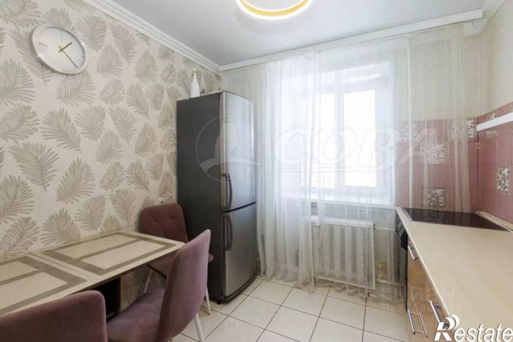 3-комн квартира ул Боровская, 8,  д. 8