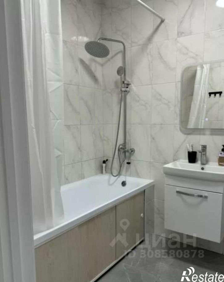 2-комн квартира улица Геннадия Куцева, 5,  д. 5