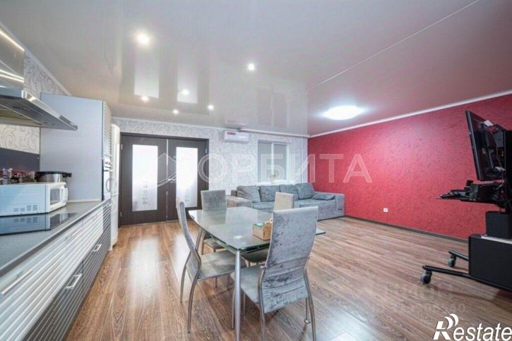 3-комн квартира ул Муравленко, 3,  д. 3