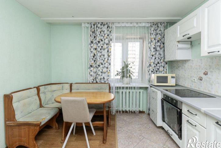 2-комн квартира улица Малиновского, 8,  д. 8