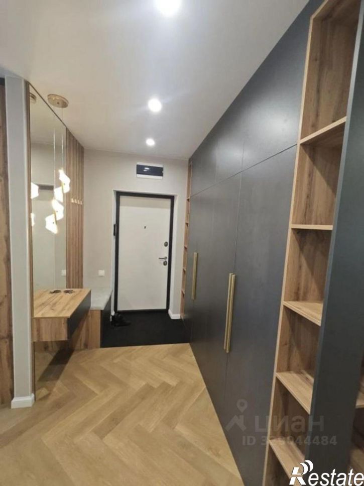 2-комн квартира Новгородская улица, 20,  д. 20