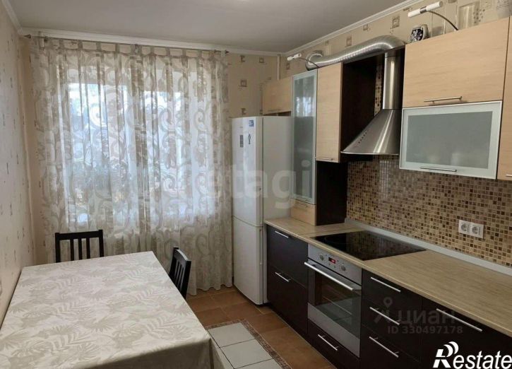 3-комн квартира улица Елизарова, 74,  д. 74