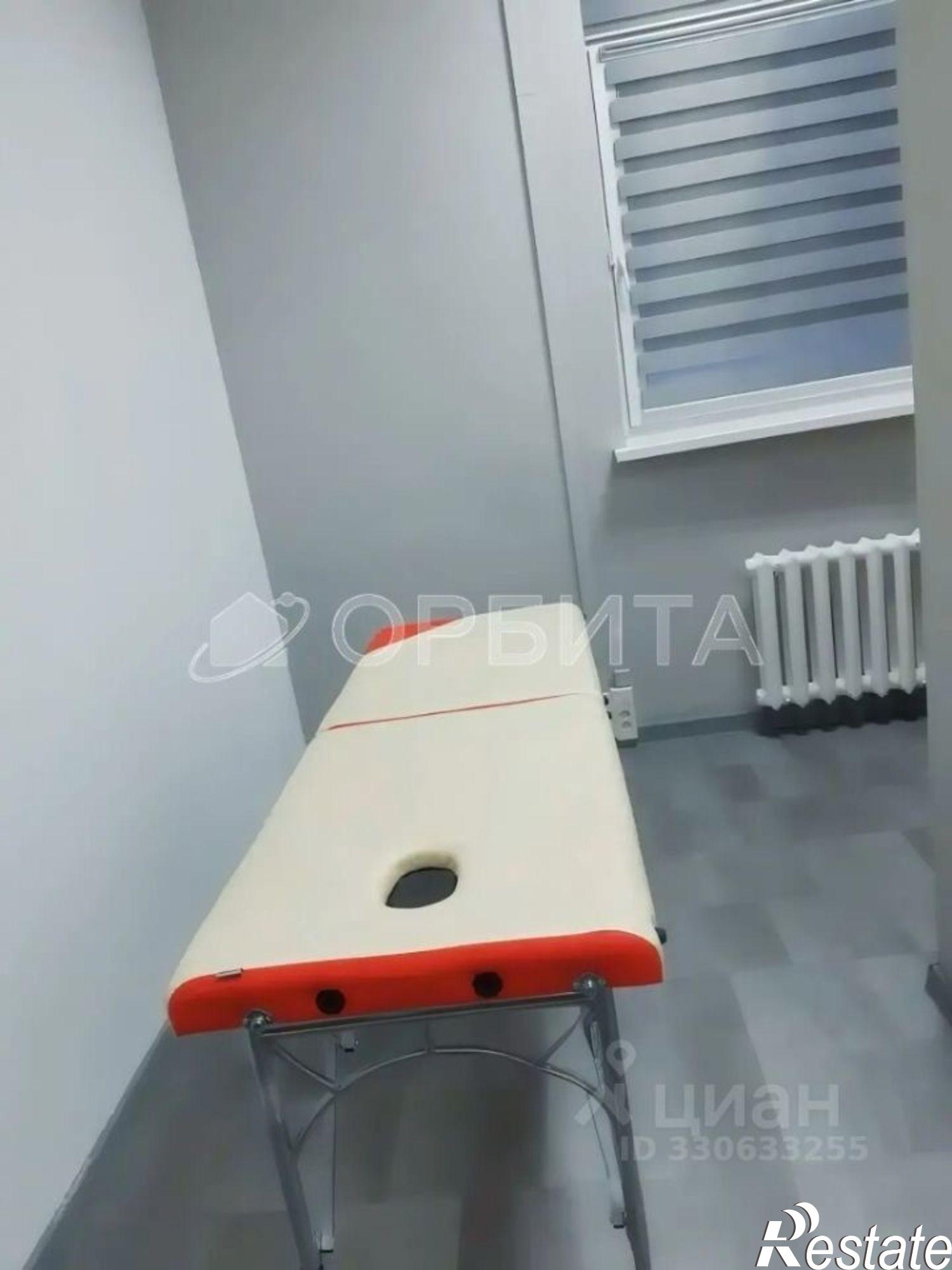 Купить офис, помещение под офис за 11 503 600 рублей на ул Республики, 26