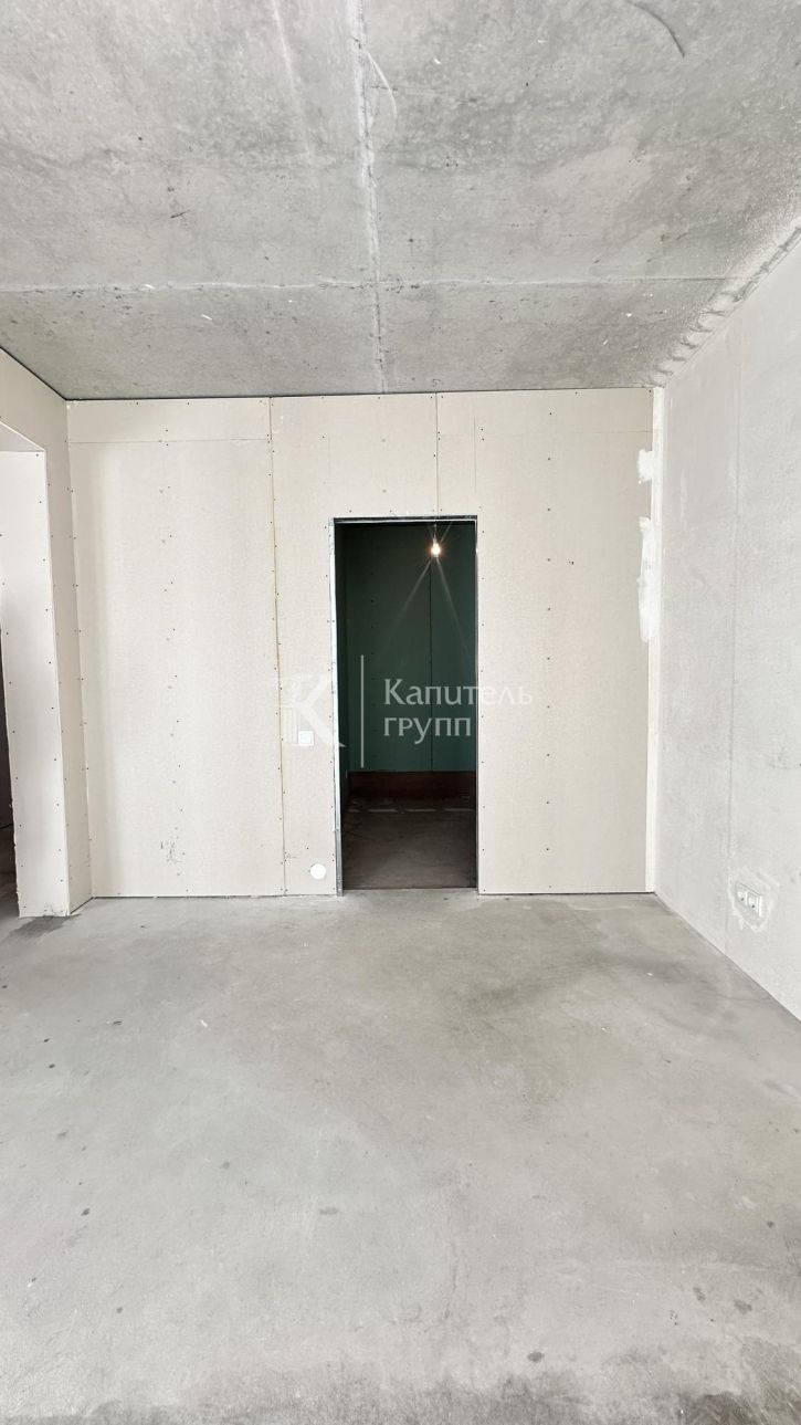4-комн квартира улица Газовиков, 40