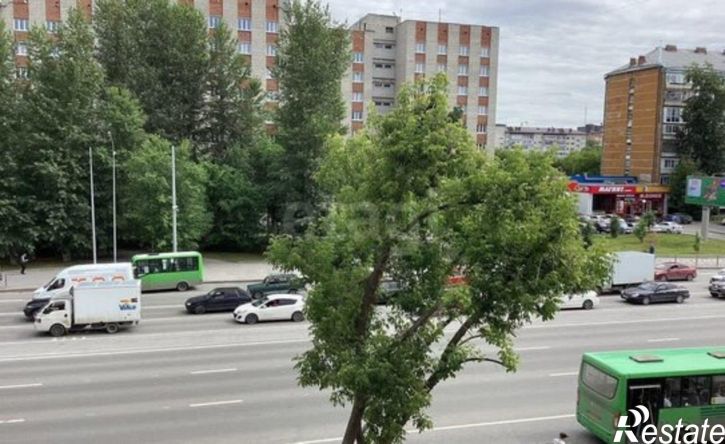 3-комн квартира ул Мельникайте, 48,  д. 48