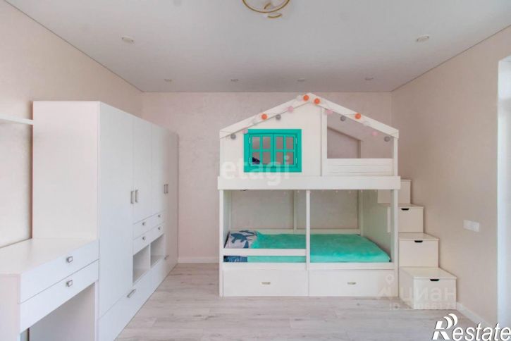 2-комн квартира улица Пожарных и спасателей, 5,  д. 5