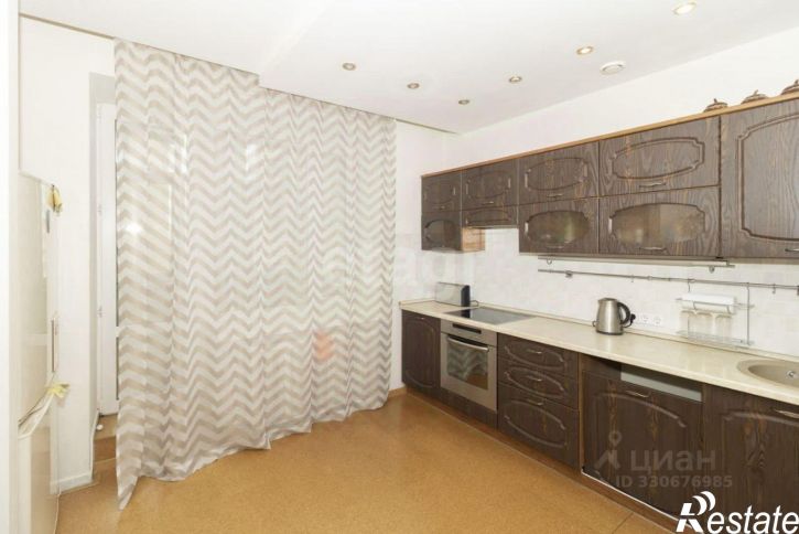 4-комн квартира улица Немцова, 22,  д. 22
