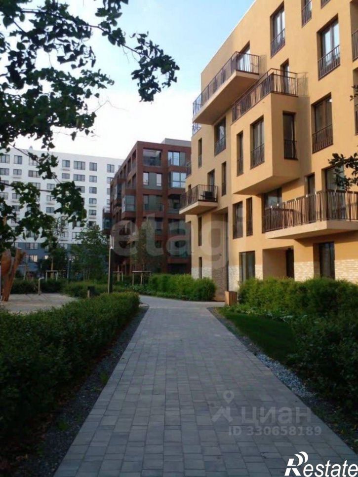 4-комн квартира улица Газовиков, 44,  д. 44
