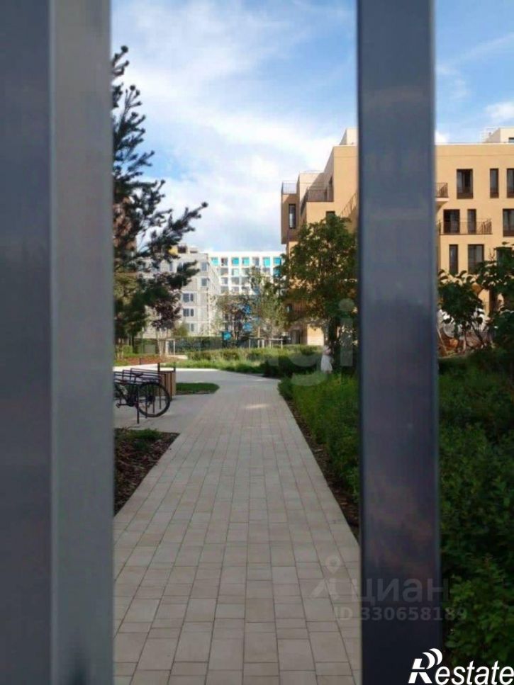 4-комн квартира улица Газовиков, 44,  д. 44