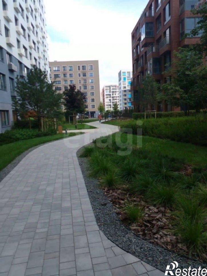 4-комн квартира улица Газовиков, 44,  д. 44