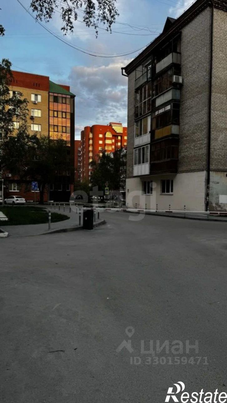 3-комн квартира Ялуторовская улица, 16,  д. 16
