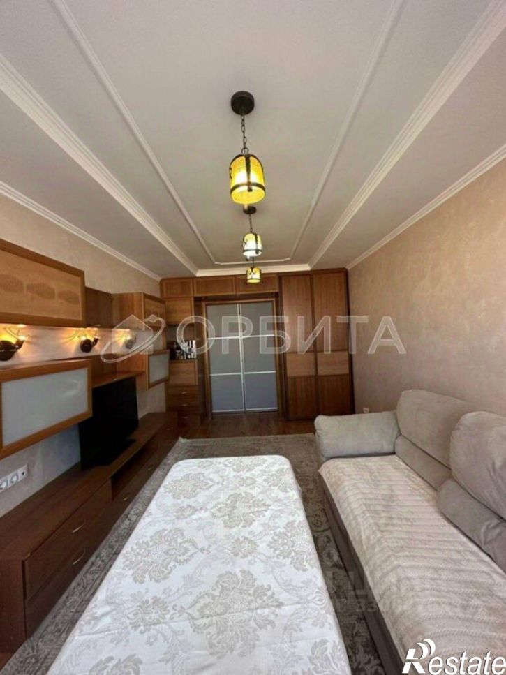 3-комн квартира ул Александра Логунова, 3,  д. 3