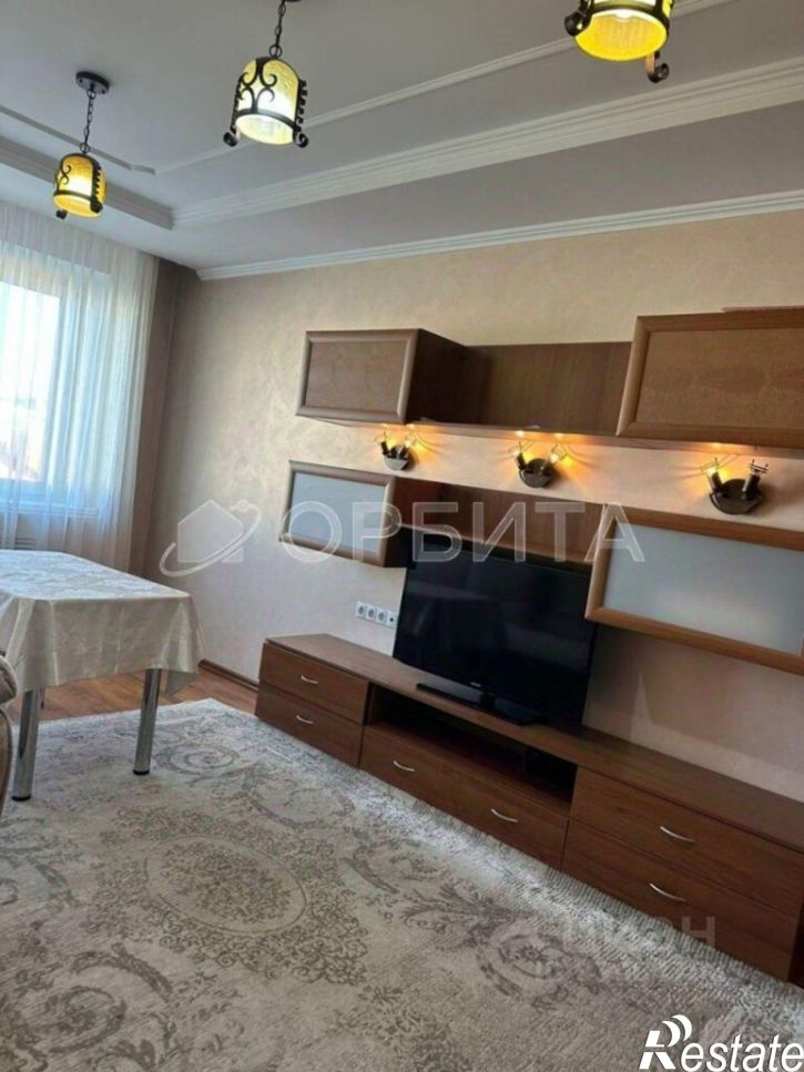3-комн квартира ул Александра Логунова, 3,  д. 3