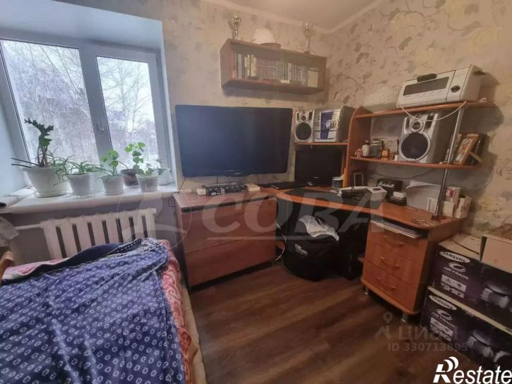 3-комн квартира улица 50 лет ВЛКСМ, 93,  д. 93