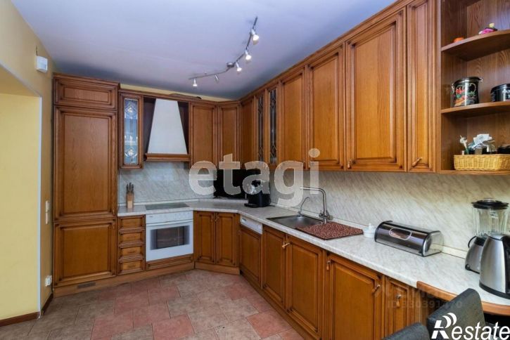 4-комн квартира Олимпийская улица, 8 к3,  д. 8 к3