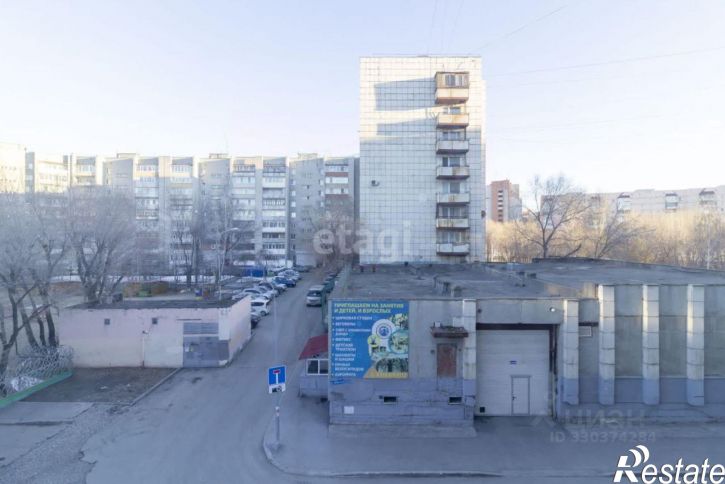 3-комн квартира улица Николая Чаплина, 127,  д. 127