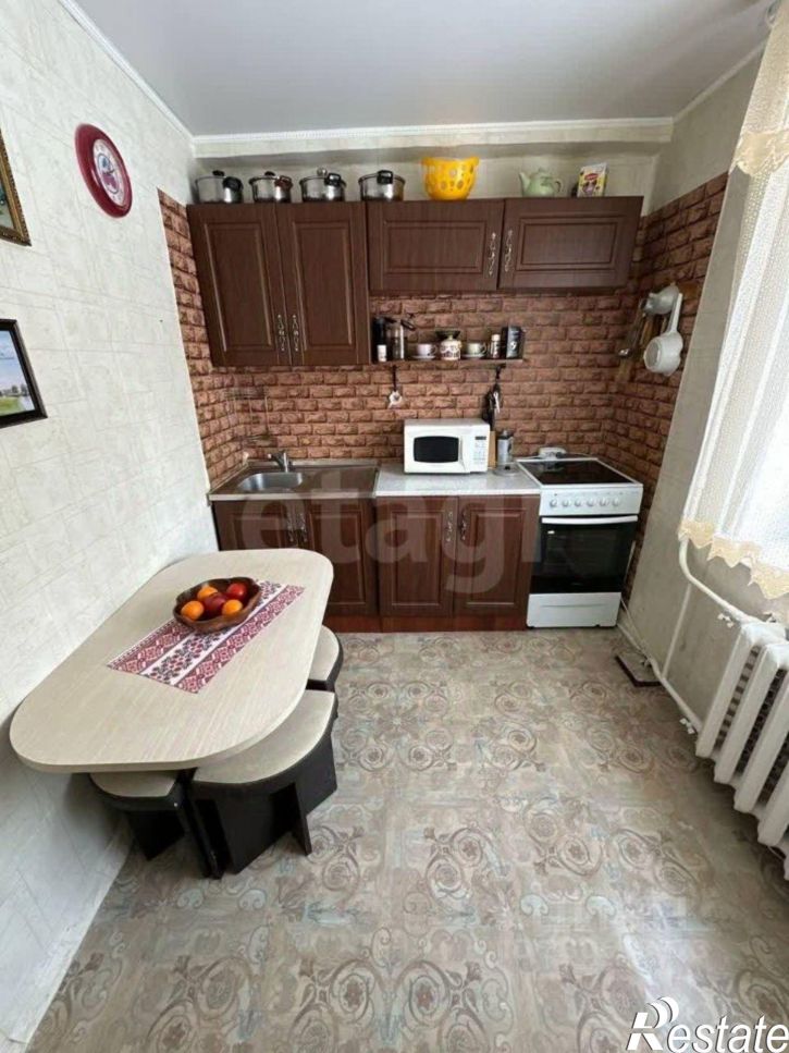 3-комн квартира Институтская улица, 4,  д. 4