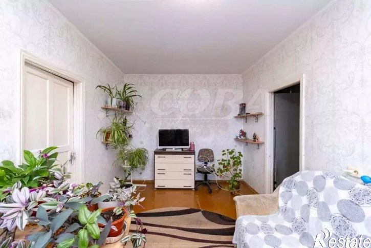 4-комн квартира ул Дзержинского, 23,  д. 23