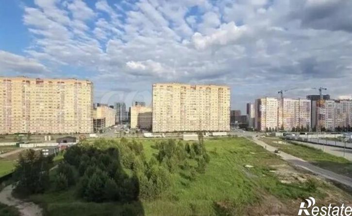 2-комн квартира Заполярная улица, 3,  д. 3