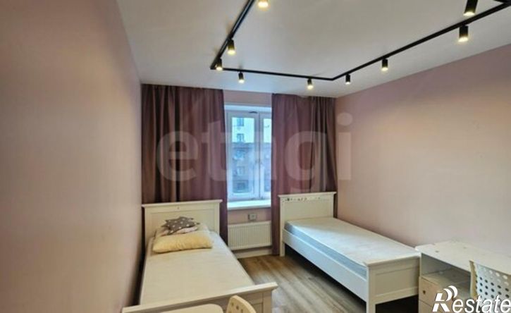 2-комн квартира Новгородская улица, 22,  д. 22